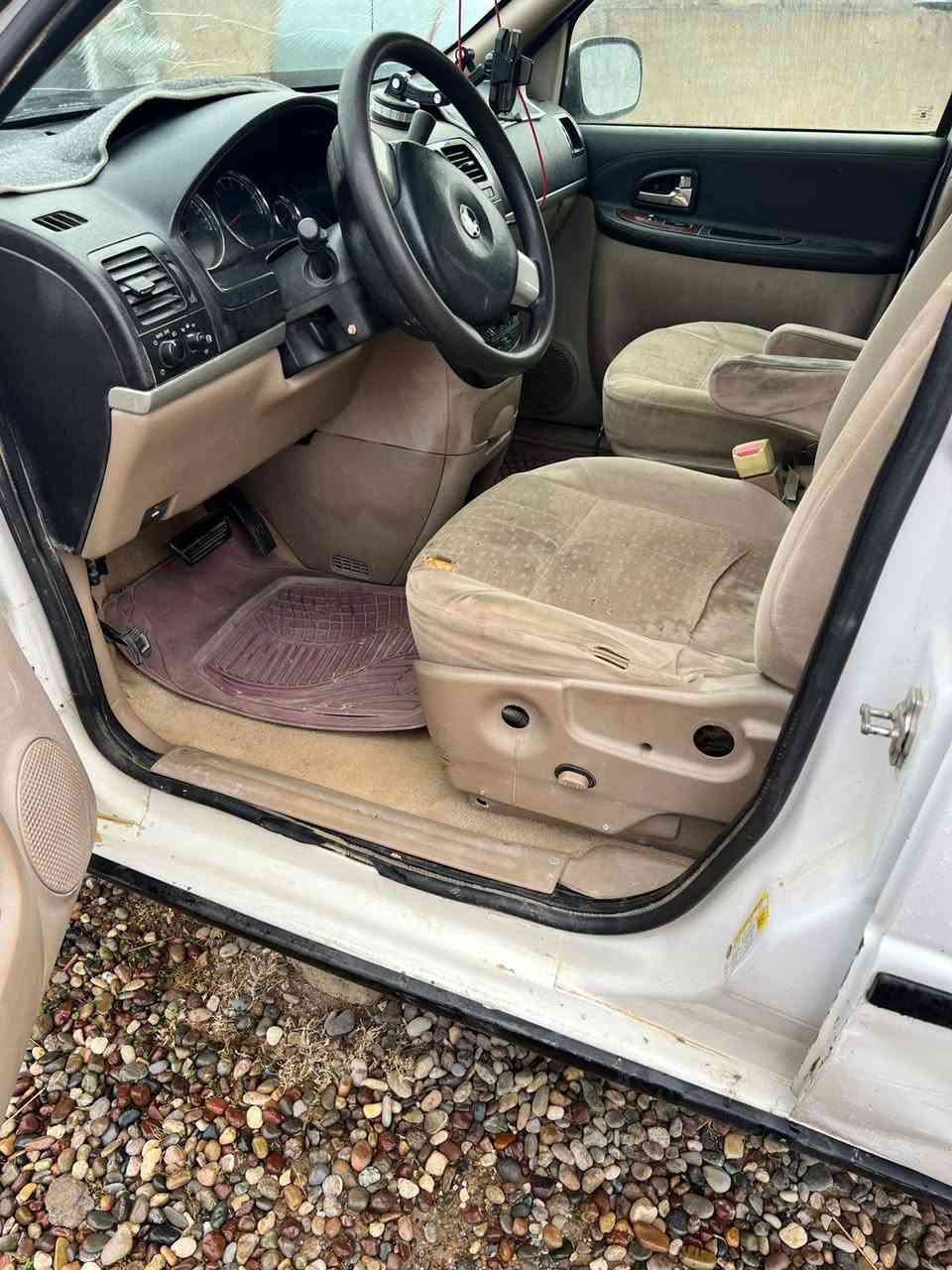 السلام عليكم مكلف بل نشر
سياره للبيع شوفرليت بلاندر 2008
رقم الماني لل 2028 
محرك كير مشط كلها جديد 
فقط الضفيره ماله تعبانه وبيها خربطه
تبريد ثلاث قطع يعوزه غاز فقط
تايرات حيل نضاف باتري حيل نضيف
سبعه راكب ترهم خطوط جامعه مدارس
سعره 55 وبيها مجال ***********
