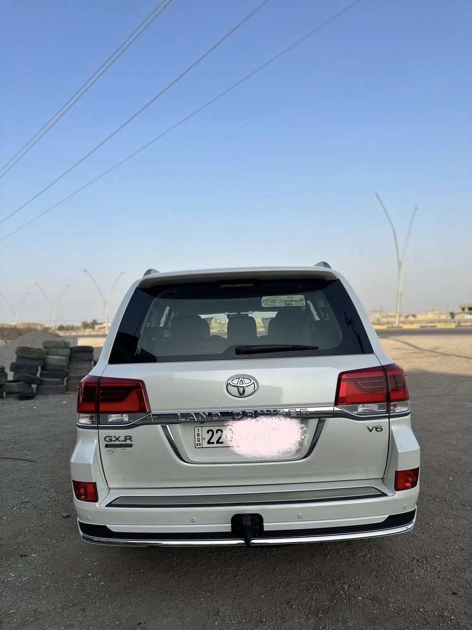 السلام عليكم لاندكروز 2021 للبيع  محرك 6 سلندر GXR 
بحرينية السيارة داخل قرميدي السيارة كفالة عامة من كلشي بيها فقط الجامرلغ عكس السايق مفتوحة براغية فقط حيل جديدة ونظيفة متصرف عليها دينار واحد
فتحة ، ٣ قطع تبريد ، صندوك كهرباء ، كراسي ٣ دكم ، تخم تاير جديد وباقي المواصفات معروفة
رقم اربيل الجديد باسمي تحويل ثاني يوم
ماشية 70 الف حقيقي شرط الفحص
السعر 515$ وبيها مجال بسيط
العنوان ديالى الخالص 
***********
