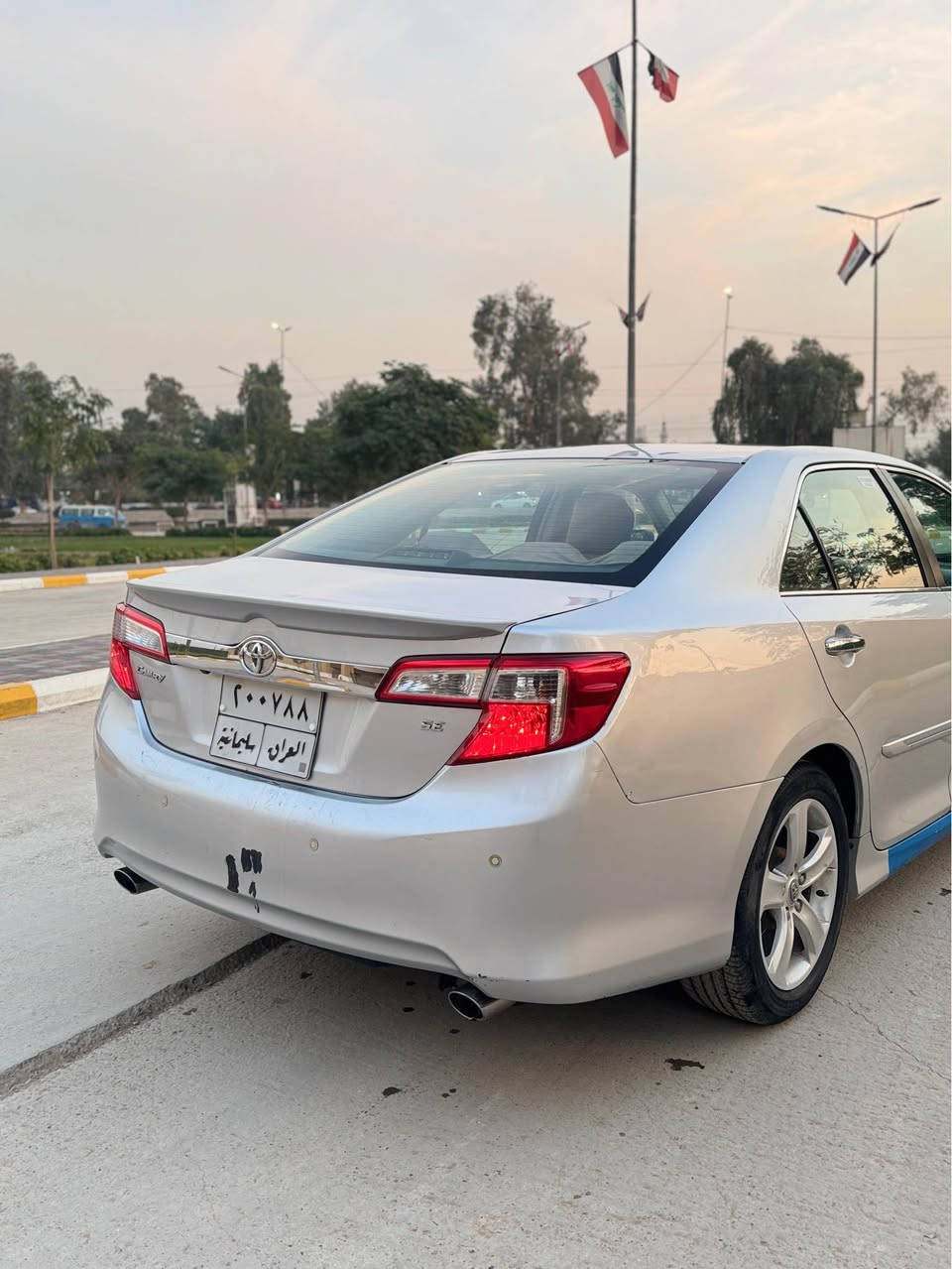 السلام عليكم 
للبيع كامري ( 2013 ) خليجي كفاله عامة ماشية ( 95 ) كيلو فقط سيارة جديدة بوضع الشركة رقم سليمانيه سنويه جديدة هزة جديدة بأسمي 
مواصفاتها 
شاشة كامرة
تحكمات
كرسي كهرباء 
جلد 
تبريد قطعتين
تبريد لمس 
وبقية المواصفات المعروفة محرك 2500 مكفول صدر دبل جديد تبريد ثلج تخم تاير سيارة مابيهة نقص ابرة جاهزة على اخر حباية
مكاني بغداد الدورة ابو طيارة
السعر ( 148 )
*********** بغداد, العراق
