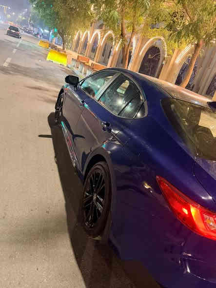 كامري 2025 فئة se للبيع  الشكل الجديد 
وارد امريكي دعاميه فقططط وبارد بخشم البنيد 
صور الحادث مرفقه في المنشور 
ماشية 2500 ميل زيروووو
مرقم بغداد
المواصفات 
رادارات 360 درجة
رادار أمامي تفاعلي (نظام منع التصادم)
نظام المحافظة على المسار
نظام تنبيه النقطة العمياء
تنبيه حركة المرور الخلفية
فرامل ABS + توزيع إلكتروني للفرامل EBD
نظام مانع الانزلاق
8 وسائد هوائية 
Adaptive Cruise Control مثبت سرعة ذكي
حساسات ضغط الإطارات TPMS
محرك 4 سلندر 2.5 لتر هايبرد بقوة 225 حصان 
نظام دفع أمامي
شفتات بالستيرن 
دخول ذكي بصمة 
معدل استهلاك وقود ممتاز
شاحن لاسلكي 
Apple CarPlay / Android Auto
نضام ملاحة GPS
داشكام بلادي ( كامراة تصوير الحوادث الامامية )
كشنات جلد 
كشن كهرباء مع 8 وضعيات
تبريد منفصل للسائق والراكب مع تبريد خلفي 
شاشة وسطية مع شاشة ديجتال للعدادات 
ويل قياس 18” 
فرشات ارضية للداخلية والصندوق اصلية جاية معاها 
وبيها كثير مواصفات
مكان السياره بغداد/حي القاهره ***********
