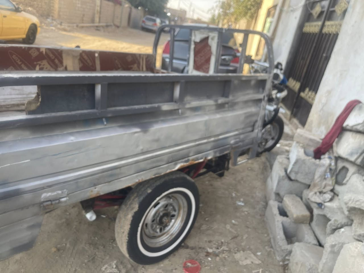 سلام عليكم ستوته للبيع ٢٠١٤ ستوته خير من الله مكينه نضيفه شاصي مكفول من الحيم كهربايات كله جدد نقصه بس سلف السعر ١٤٠٠ وبيه مجال لشراي مكاني سجن الصلاح السبل رقمي ***********
