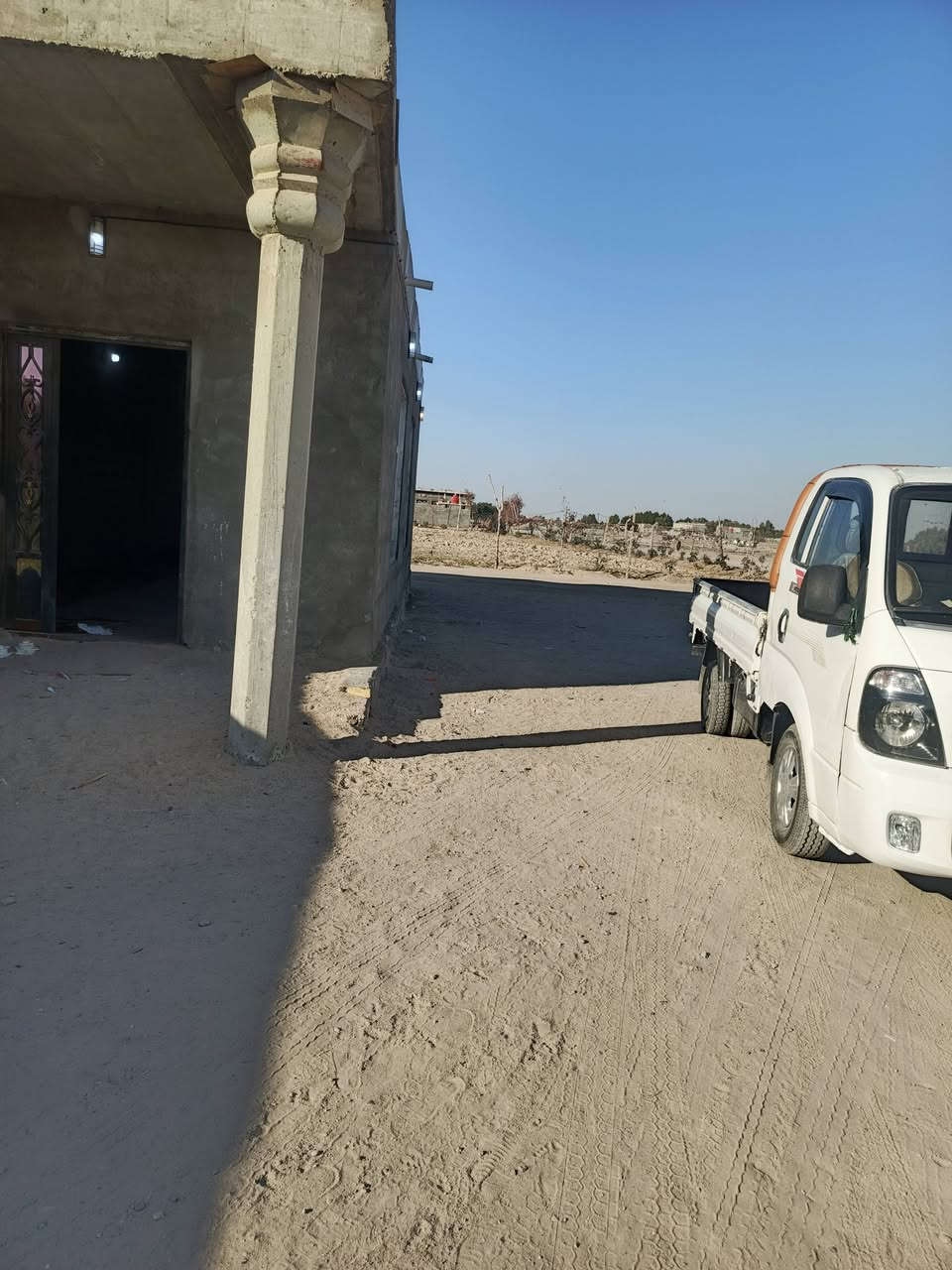 كيا حمل موديل 2014 سياره جاهزه محرك وكير وحداديه تايرات جديده مكفوله كفاله عامه من ضربه وتبديل سعر 100 وبيها مجال مكان النجف ***********
