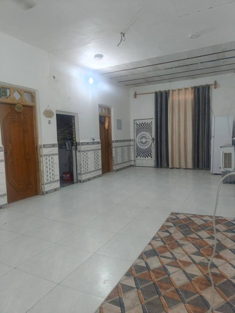 🏡 للبيع بيت مميز بموقع ممتاز – بكاع آل دنيف
إذا تبحث عن بيت جاهز للسكن وبموقع حيوي، فهذه فرصتك.
✨ المواصفات: ▪️ المساحة: 200 متر ▪️ موقع مميز على شارع. ▪️ غرفتان واسعتان. ▪️ صالة مريحة. ▪️ مطبخ. ▪️ صحيات. ▪️ استقبال واسع.
💰 السعر: 80 مليون دينار عراقي ✔️ السعر قابل للتفاوض مع الجادين.
📞 للاستفسار والحجز والمعاينة: سارة الشيخلي


**إذا كنت صاحب هذا الإعلان وتريد حذفه لأي سبب، رجاءا أرسل رسالة إلى الدعم الفني**