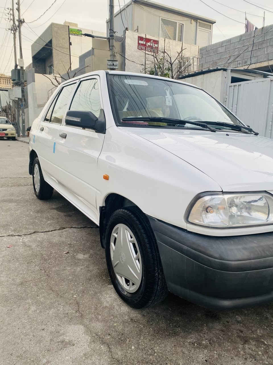 سايپا موديل 2017
سه نه و تا 2031تازه يه وبه ناوى خومه وه يه 
ده عمو ليدراوى نييه 
2په له بوياخى بجوكى هه يه
هه مو گيانى به شه رت
سه ياره كه زور پاكه و يه ك دينار مه سره فى نييه
***********
