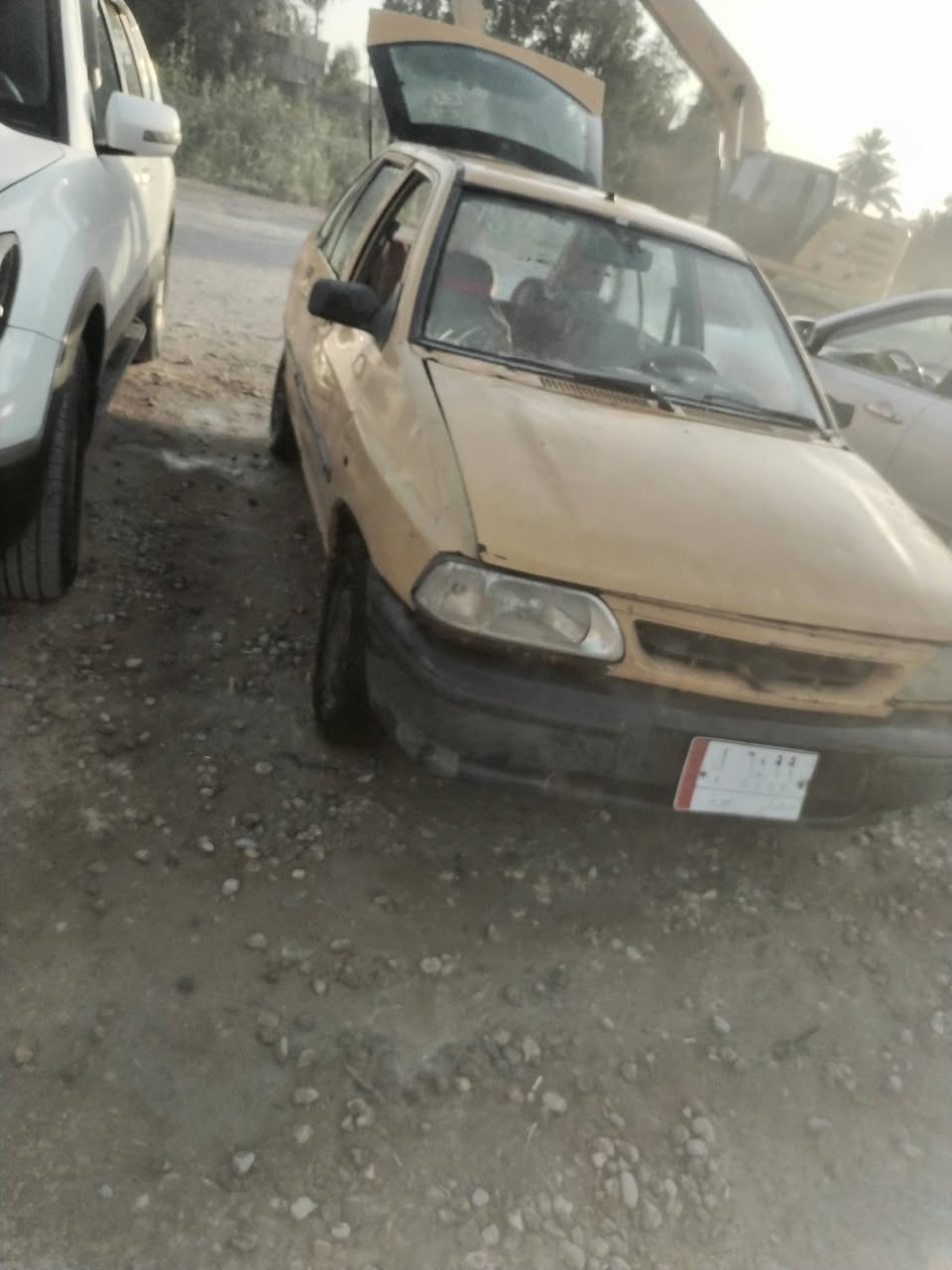 سياره شغاله
كير ومشط وباور ودينمو جديده
عقل محرر
 باتري جديد
المكينه بيها بخار بدون صوت

اريدها ب ٤ وراق. تفصيخ اخوان.

صاحبها مقفول تليفونه ابيع تفصيخ. تفصيخ.
مكاني ديوانيه عفك هاذا رقمي ***********

شغاله وتمشي.  ٦٠٠ سعر مكينه
