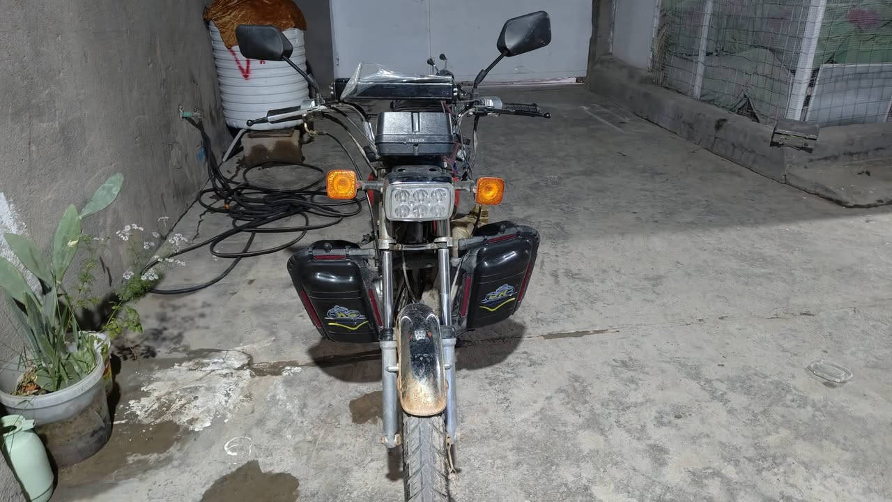 السلام عليكم ايراني 4 كير بدون اوراق اكفلك سرقة الدراجة من اخذتها بدون اوراق🤝 كلشي بيها ع اخر حباية بس شغلة وحدة شبة عطل بس انا ما مصلحة الراجز مال هندر مسحوك ما اريد افتح المكينة الباقي كلة فول(تانكيها الازرك موجود وية لون الكفرات بس انا غيرتة لئن بي ظربة خفيفة هم اذا تحتاجة اخذة) تجي وشوف بعينك دراجة خير من الله السعر قفل قفل قفل 350 علمود لا اتعبك وتعبني تسوة اكثر اذا اجيت وشفتها بعينك العنوان بغداد ناحية الوحدة *********** وين متريد موجود خاص او ع تلفون 🤝❤️
