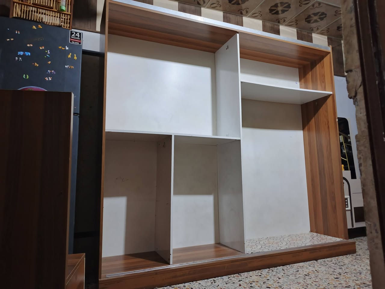 السلام عليكم غرفه تركيه نضيفه للبيع السعر 275 في بغداد للاستفسار خاص او اتصال   ***********
