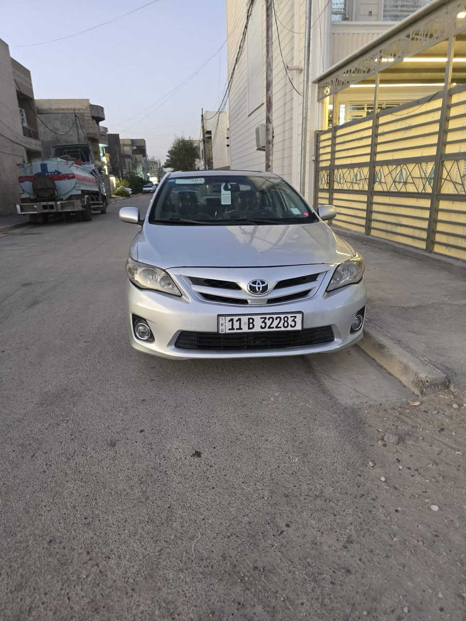 السلام عليكم سياره كورولا 2009 محدث 2013 سياره وارد أمريكي جاملغ وبنيد مبدل  سياره كلها لبيل واحد سياره بيها صبغ أثر جراد جنطه وبوب اثنين وجاملغ بدون دواخل
1.سياره صدر أمامي خلفي جديد 
2.تخم تاير جديد صارله اسبوع 
3. كير ومكينه جديد 
4.تدفئه +تبريد 
سياره جديده معنه الكلمه وما ناقصها كلشي واسمي تحويل ثاني يوم 
العنوان بغداد السيديه 
السعر 107ورقه وبيها مجال بسيط
***********
