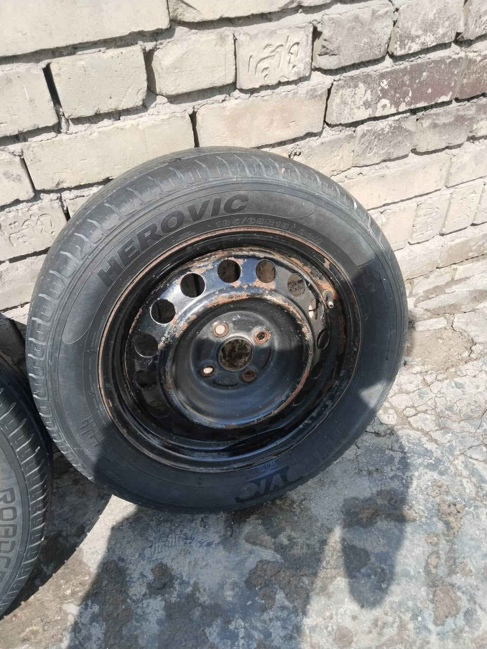 السلام عليكم وياله وتايرات للبيع مال بي واي دي حجم 15 تايرات نص عمر ب100 الف مكاني بغداد زعفرانيه أستفسار ***********
