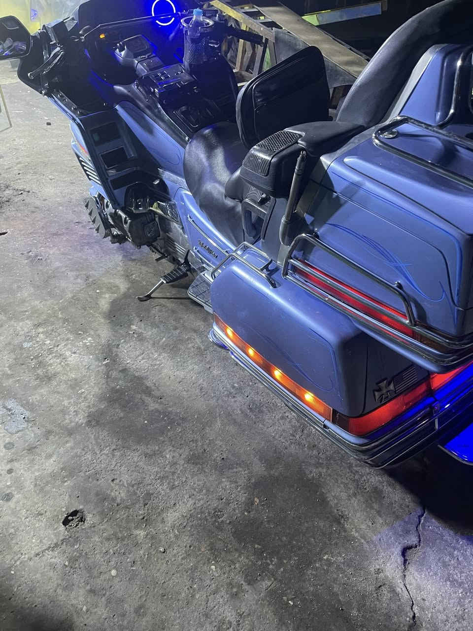 سلام عليكم كولدن 1500مرقم بغداد موديل  1996 محدثه 2000 جك شغال بك شغال  رقم الاتصال ***********
