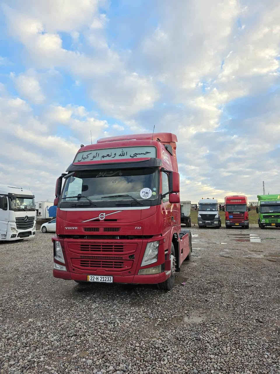 بۆ فرۆشتن      للبیــع
ڤاڵڤـۆ مــۆدیـل 2015 حجـم 460 یD13 انجکتەر بەس کەلە سەنەوی قــلاب چواردینگر ڕەبتە سبوغ عامی اۆرپایە 
سەیارەکە جاهیزە هەموو گیانی بەشەرت 
***********واتساپ☎️          زانیاری زیاتر نامە بنێرە
***********واتساپ ☎️
