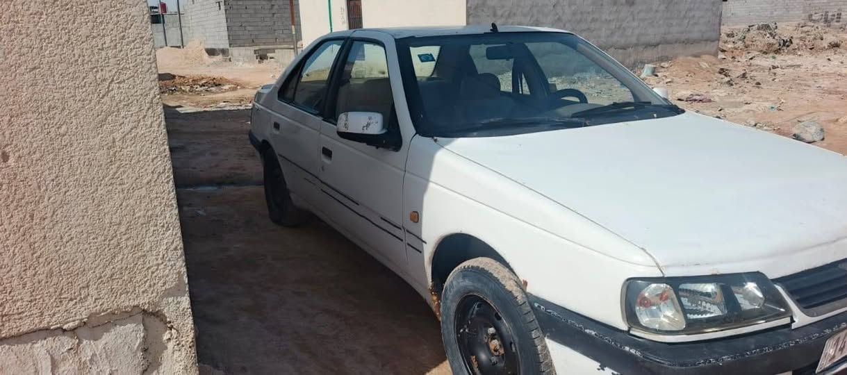 سلام عليكم 405للبيع السياره حلوه ونضيفه مكينه لاتنقيص ولا تبخير الكير مابي شي بديهه حلو السنويه لل27 وهذه رقم صاحبه ***********
