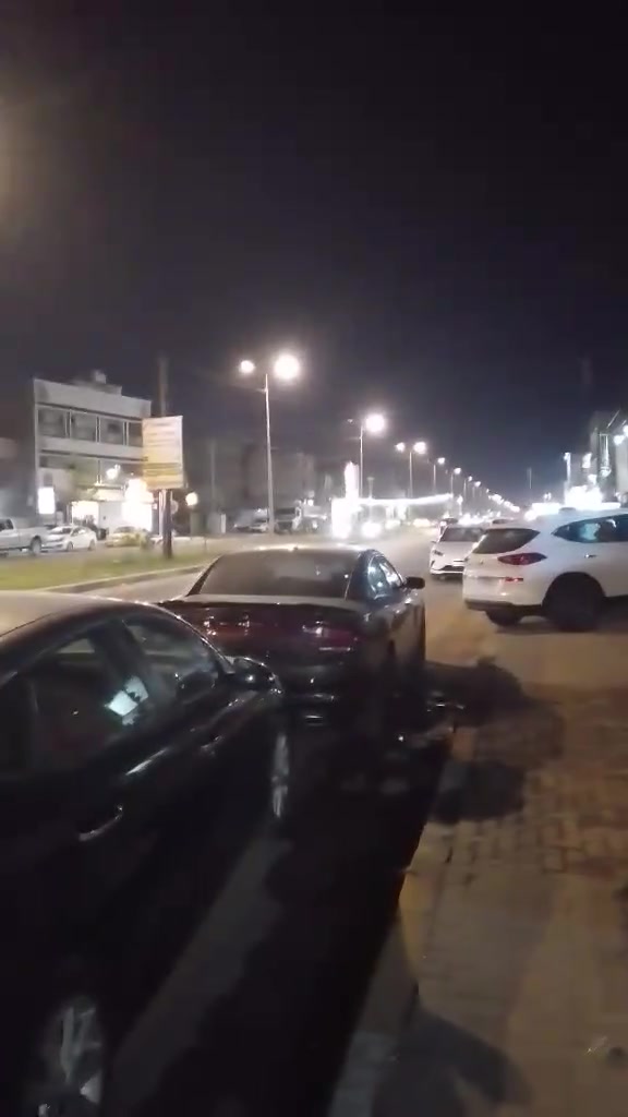 125 متر 
واجهه 6 وربع ونزال20 
طابقين  بناء ننظيف حي الجهاد 
قريب على مجمع النسيم وقريب على حي الحسين و العامىريه
شارع تجاري موقع تجاري 
المتر 3 وربع

تفاصيله

3غرف  نوم وهول حولي واستقبال وحمامين وسطحين ومناور  2 وبالكونه ومخزن بلطابق الثاللث ووي السطوح
يرهم سكني ويرهم تجاري لان وحدتين سكنيه
***********
