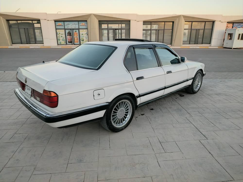 سەرەتا بەناوی خوای گەورە 
735 BMW بۆ فرۆشتن 
مۆدێل ۱۹۹۱ ڕەنگ سپی بەفری 
مەکینە ۷۳٥ فەل 
سەنەوی جنوب و وەکالە 
بەشەرتی حاسیبەو ئەوەلیات 
گێڕ تۆماتیک
سڵاید  
٤ جام کارەبا 
هەردوو ئاوێنەی کارەبا 
٤ تایەو ویلی ئەلفینای تازەی لەژێردایە
تەبریدی بەس غازی تیا نیە
دەعم و لێدراوی نیە 
سەیارەکە وەک شەریکە ماوەتەوە
تەقەو ڕەقەی بەشەرت 
گەرمی و کارەبای بەشەرت
دەعامی بۆ دەعامی بەشەرت 
سعری 24 گەڵاو معاملە 0772212506____***********
گۆڕینەوەش دەکەم لەسەر دڵ گرتن السليمانية, العراق
