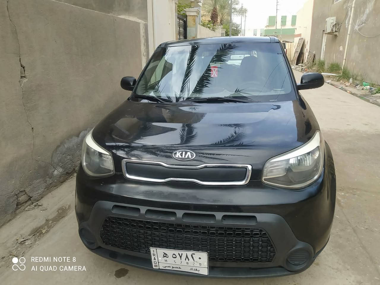 السلام عليكم 
للبيع كيا سول وارد امريكي ٢٠١٥ محرك ١٦٠٠ بحالة ممتازة  بجم كبس شركة ماشية ٥٩ الف قابل للزيادة استيرادنا وباسمنا حادثها باب خلفي ايمن وهلال الجاملغ الخلفي لون اسود داخل جلد تبريد ممتاز جدا شاشة صغيرة تحكمات ستيرن كروس سرعة بيها ملاحظات بسيطة سعرها ١٠٥ ورقة. صور الحادث موجودات والتقرير ايضا موجود .  الكاظمية /الشالجية . 
موبايل ***********
