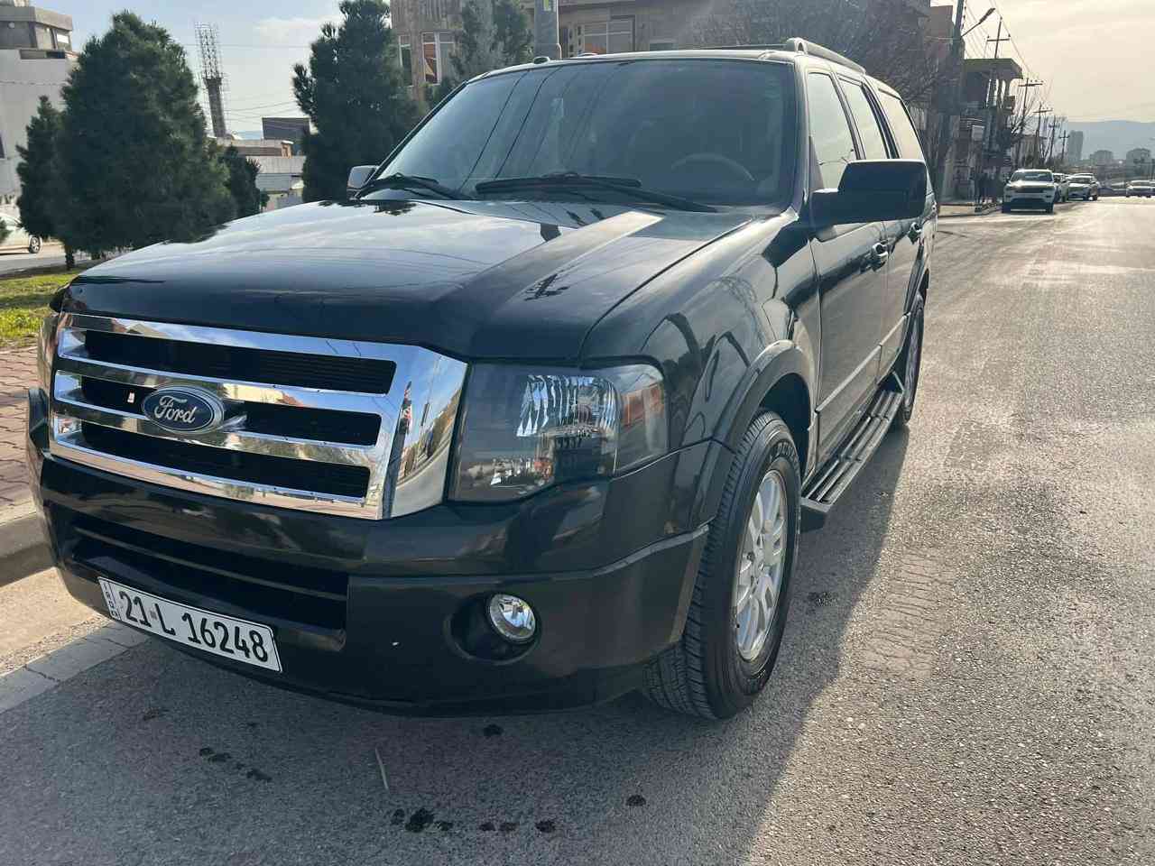 اكسبديشن 2013محرك 8 موصفات خليجي فول فول سيارة مكفوله كل سيارة شرط كير محرك تبريد صدر كله شرط سنوية لحد 2028 جديدة بسمي سنوية تريد وكالة او تحويل نفس اليوم 
تبريد مركزي 3 قطع تبريد و7 راكب وفتحة سلايت ودوسات وتحكمات وشاشه وكشنات نظيفة وجلد وتدفئة كله شرط ماشية فقط 100 الف وسعر سيارة 138 بيه مجال للطيبين 
مكان سيارة 🚘 سليمانية جمجمال اي استفسار الاتصال على 
***********
