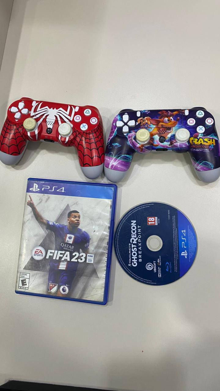 السلام عليكم بلي 4 اونلاين 
نظام 13.4 ( اخر اصدار)
ذاكرة 500
جهاز شرط لوك ستيكر ما مفتوح ولا مصلح ابد جهاز كلش نضيف 
ويا جوستيكات ثنين + قرصين 
1- فيفا23
2-كوست
سعرة 250 وبي مجال قليل  
واتساب : ***********
مكاني بغداد البلديات
