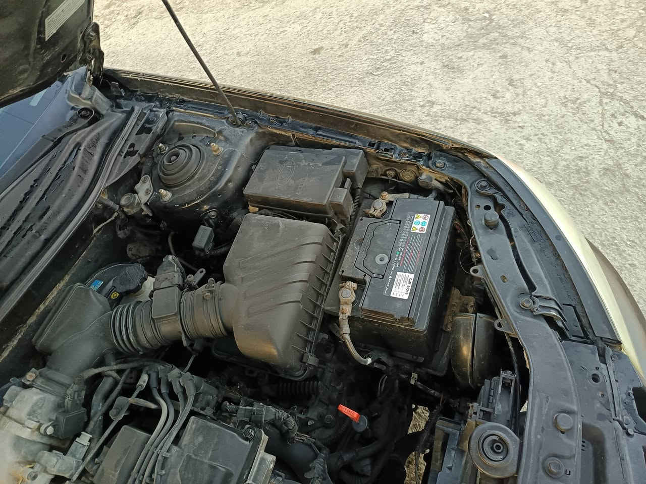 كيه سبكترا ٢٠٠٠٦ رقم بغداد مكفوله من الحادث كير محرك مكفوله تخم تاير سياره جاهزه سعر ٦٨ مكان واسط ***********
