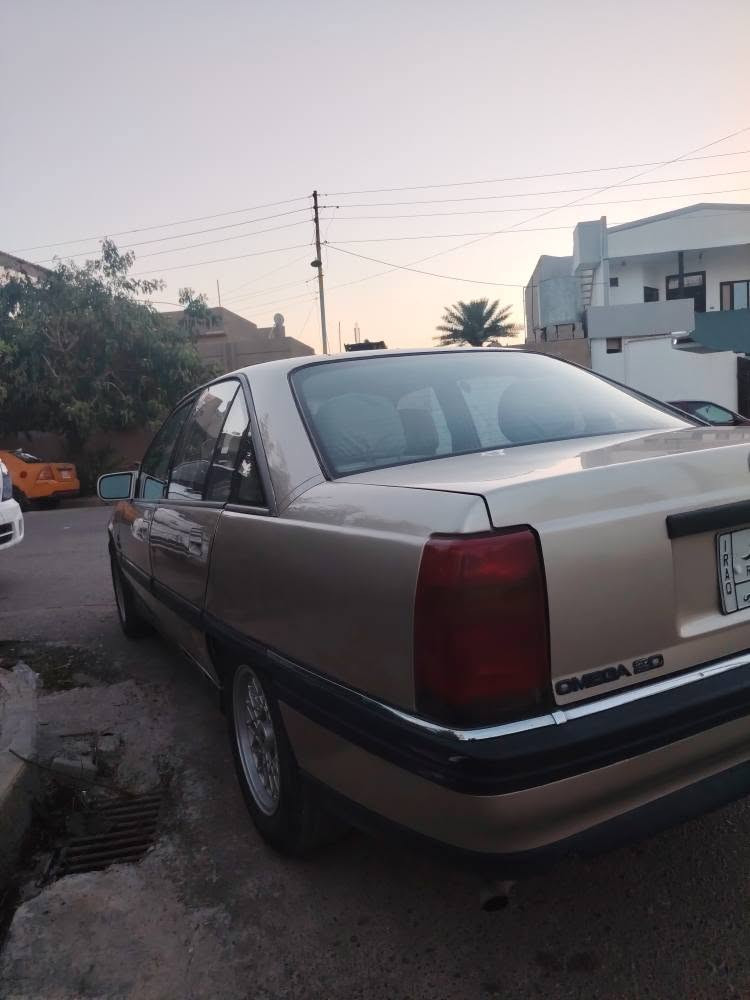 اميكا 20بيلاد سياره جاهز سبغ جديد جماليه بدون ضرب بدون خياس نضيف سنوي جديد 27مشرع وطني دفتر بنزين 😇 

*********** كركوك, العراق

