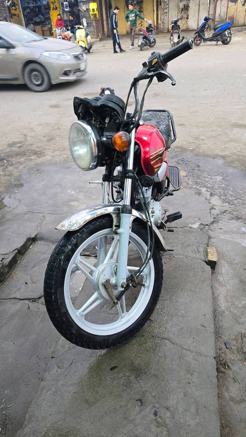 سلام عليكم دراجة نوع هندي TVS .. الدراجة في حالة ممتازة .. لا تحتاج إلى صيانة.. ميسان (حي العسكري )

***********