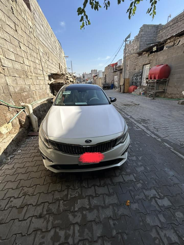 سلام عليكم سياره أوبتيما موديل 2019سياره ورد أمريكي حادثها سرقه فقط بنيد سياره نضيفه بمعنى الكلمه سياره كلها ليبل وحد السياره فول موصفات للخير مزوعه يعني شكو موصفات بالك موجوده بيها السياره نضيفه ومشيه قليل السياره حره وتحويل ومباشر بسم المشتري سعر السياره 153  المكان بصره رقم الهاتف *********** موجود فقط عله الرقم
