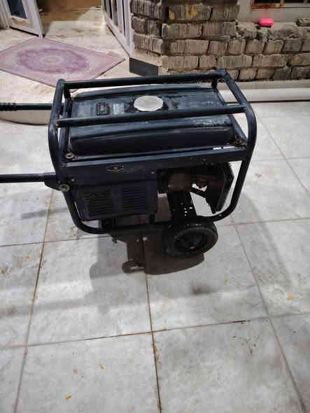 مكلف بالنشر مولد 12مبير نظيف جدآ السعر خاص ***********
خاجية شارع اربعبن
