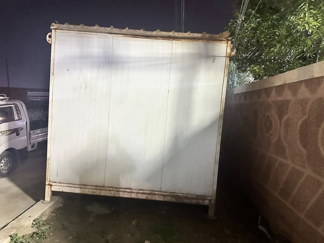 كرفان ٣ب٣ نظيف جداً مكان التاجيات
***********
