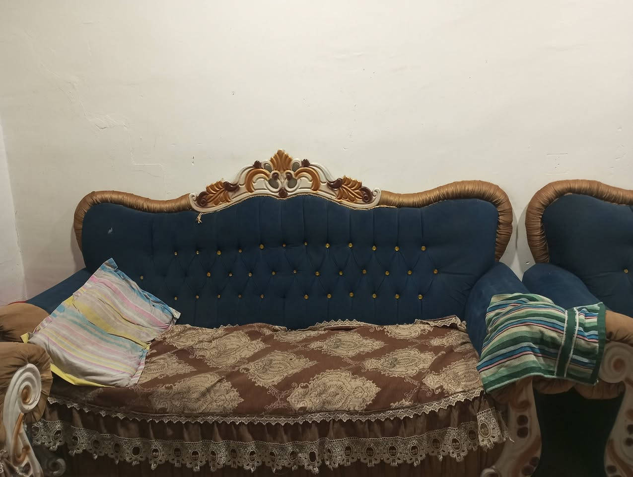 تخم عشرمقاعد بيع سعر125 كاونتر المنيوم مرمرسعر250 تصال ***********
