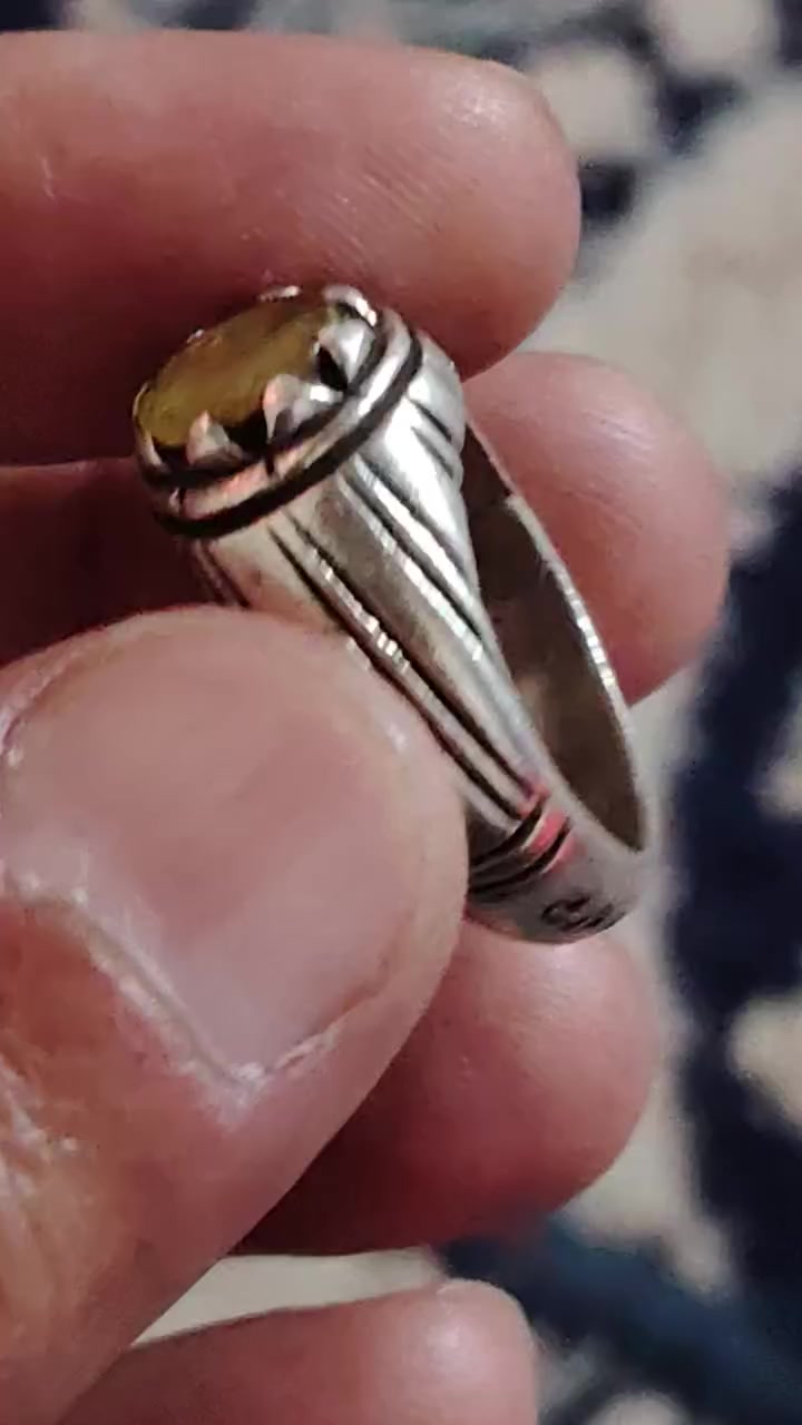 #الجميع 
ياقوت اصفر ناعم صياغه يدويه قياس 22 للبيع فقط مكاني بغداد يوجد توصيل علئ المشتري


**إذا كنت صاحب هذا الإعلان وتريد حذفه لأي سبب، رجاءا أرسل رسالة إلى الدعم الفني**