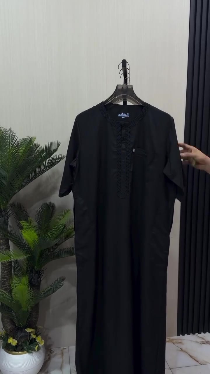 فخامة اللون الأسود والأصالة تلتقي ✨
لعشاق التميز والأناقة، نقدم لكم دشداشة رجالية سوداء بنصف كم، مصممة من أجود أنواع الأقمشة الصيفية الباردة👍🏻✌️ والمريحة.التفاصيل☘️: تطريز ناعم وراقي على الياقة والصدر يضفي لمسة من الهيبة
.القياسات: متوفرة بجميع القياسات لتناسب الجميع.📞 للحجز والاستفسار، يرجى التواصل معنا عبر رسائل الخاص 💚❣


**إذا كنت صاحب هذا الإعلان وتريد حذفه لأي سبب، رجاءا أرسل رسالة إلى الدعم الفني**