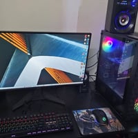 للبيع • كمبيوتر • بيها مجال