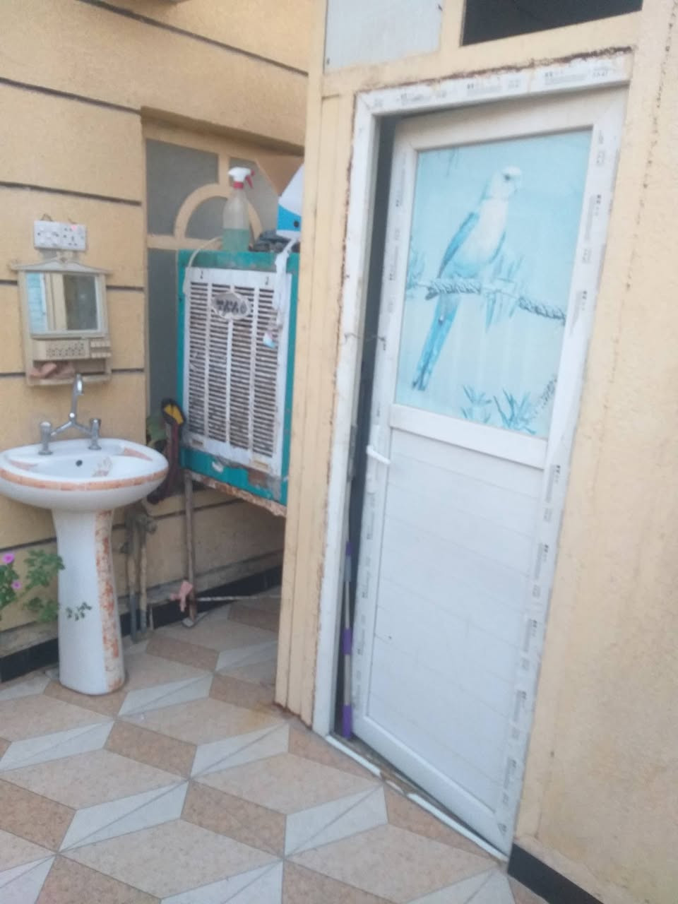 بيت للبيع ١٠٠م زراعي قرب شارع ١٠٠ ***********
