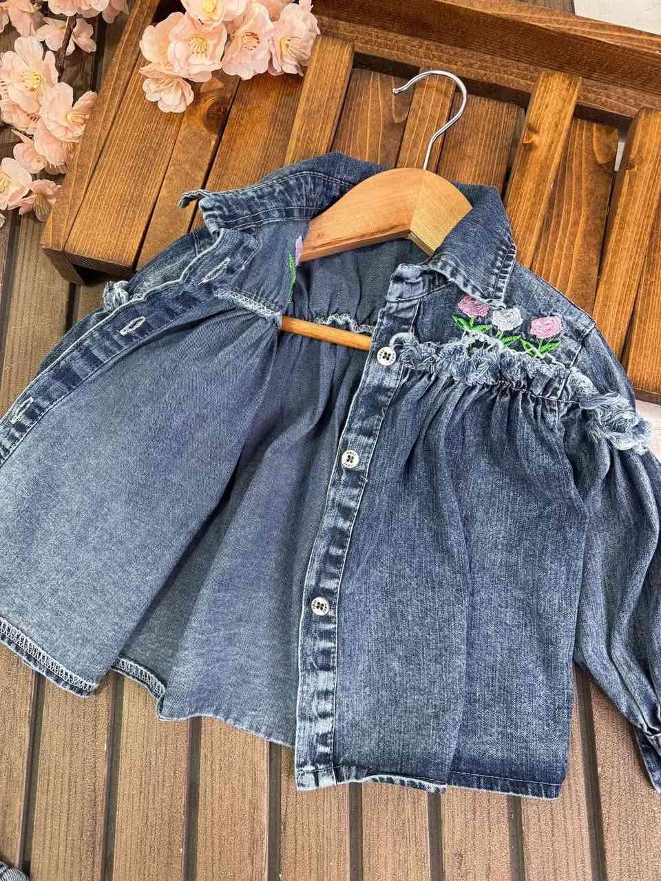 ترند الجينز نزاكة واناقة وترتيب للبنوتات الاميرات 
قياسات من 4 سنوات الى 12 
كمية محدودة


**إذا كنت صاحب هذا الإعلان وتريد حذفه لأي سبب، رجاءا أرسل رسالة إلى الدعم الفني**