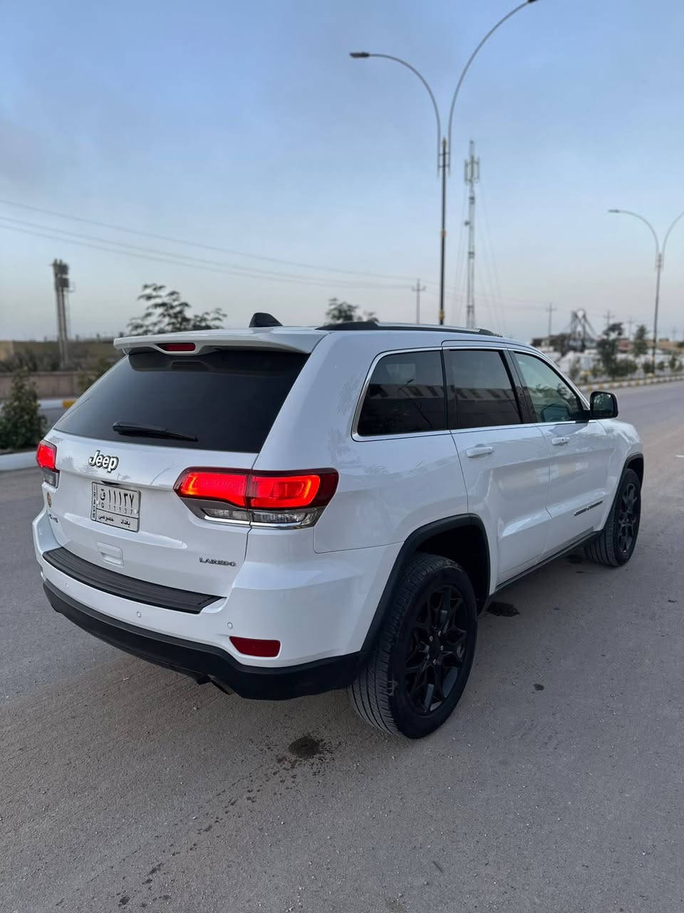 السلام عليكم
للبيع جيب لاريدو 2021 اصل 
بلاك توب
فور ويل 
جنطة كهرباء 
جلد ويل 20
رقم بغداد مميز
مكفولة كفالة عامة
تقرير غرق تعمل وتسير
العنوان ناصرية الشموخ 
***********
