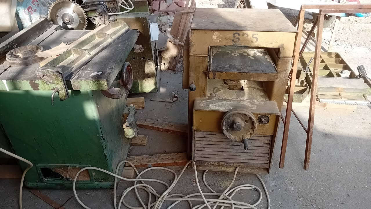 منشار  تركي ابو العربانه  دبل ايطالي ٣٥ نظيفه للبيع الاستفسار الاتصال ***********
