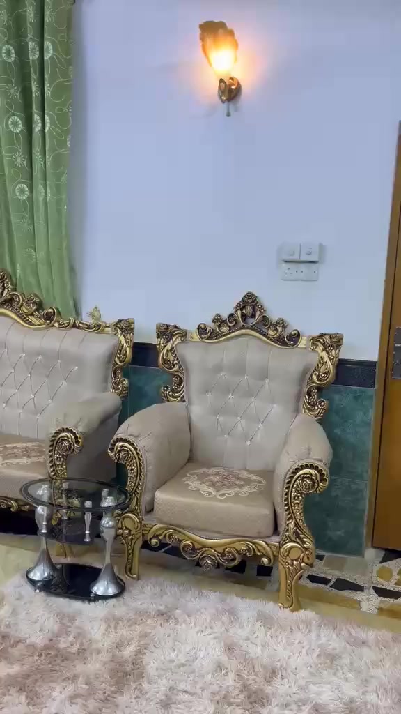 تخميّن قنفات ٢٠ نفر قبل سنتين اشتريتهن درجة اولىٰ من اربيل نظيف والمقاعد اسفنج قوي ميطخ
سعرهم مناسب جداً


**إذا كنت صاحب هذا الإعلان وتريد حذفه لأي سبب، رجاءا أرسل رسالة إلى الدعم الفني**