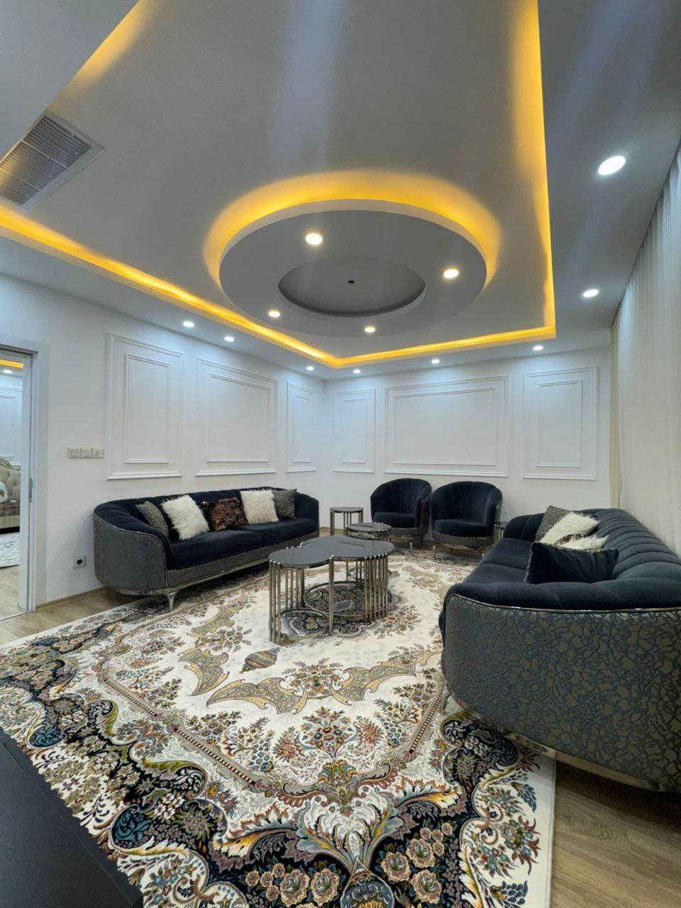 بيت للبيع في اربيل مجمع لاوان ستي
المساحه 200 م 
طابقين 
يتكون من 

غرف نوم عدد 4 ( فيها غرف سويت ) 

#التمليك لكل شخص يحمل الجنسيه العراقيه
 السعر 12 دفتر ونص 
متبقي عليه قسط 
***
خانووی  بۆ فرۆشتن لە لاوان ستی 

ڕووبەر 200م 

دوو نهۆم

پێکهاتووە لە : 

4 ژووری نوستن (هەندێکی سویتە ) 
****
رقم الاتصال او واتساب
***********
***********
*********** أربيل, العراق
