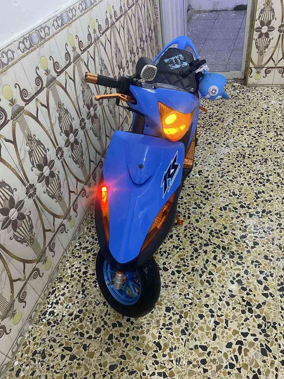 سلام عليكم دراجه عدله لبيع ختم واحد وراق دراجه مزوعه تزويد ب 700 وبيه مجال رقم*********** 
يدات بريك NCy
مقابض Z
قبق جوزه
اشاير مال اربعه
شوته مال اربعه
صدر مشمي
دبل خلفي مشمي
قاعده رقم
شيال سمائي
ستان مشمي
دوسات
بك لايت مال اربعه
قطره دهن
قبق فلاوين
صالنصه BF
دوشمه كشن
بشاره
وياله مشيف
