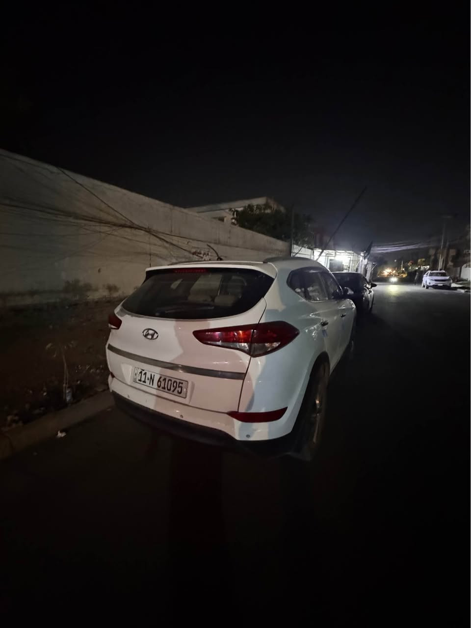 هونداي توسان ٢٠١٨ خليجي بدون ضرر السيارة عليها ادامة صدر جديد امامي خلفي راديتر جديد تبريد ثلج كير محرك مكفولات اشاير بالمري وشفط تحكم ستيرن جهتين شاشة كاربلي تبريد قطعتين 
السيارة بيها شخط بسيط اباب السايق وحالوب 
رايدها ١٦٣ ورقة
*********** بغداد, العراق
