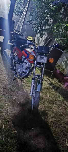 سلام عليكم نامه متياز موديل 25 كفاله عامه برغي مامفتوح بيه  كهربائيات كل شغاله مابيه اي نقص شرط شغل و تطلع سعر (750) بيه مجال (***********) موجود واتساب
