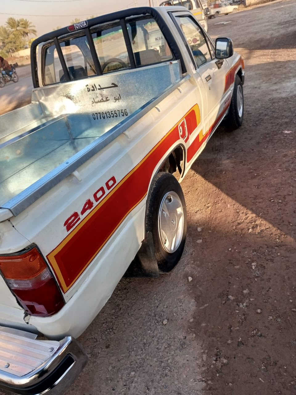 سلام عليكم للبيع موديل 88رقم صلاح الدين دولي بيهه صبغ بنيد وجامرلق محرك شرط السعر 50وبيهه مجال مكان صلاح الدين الضلوعيه ***********
