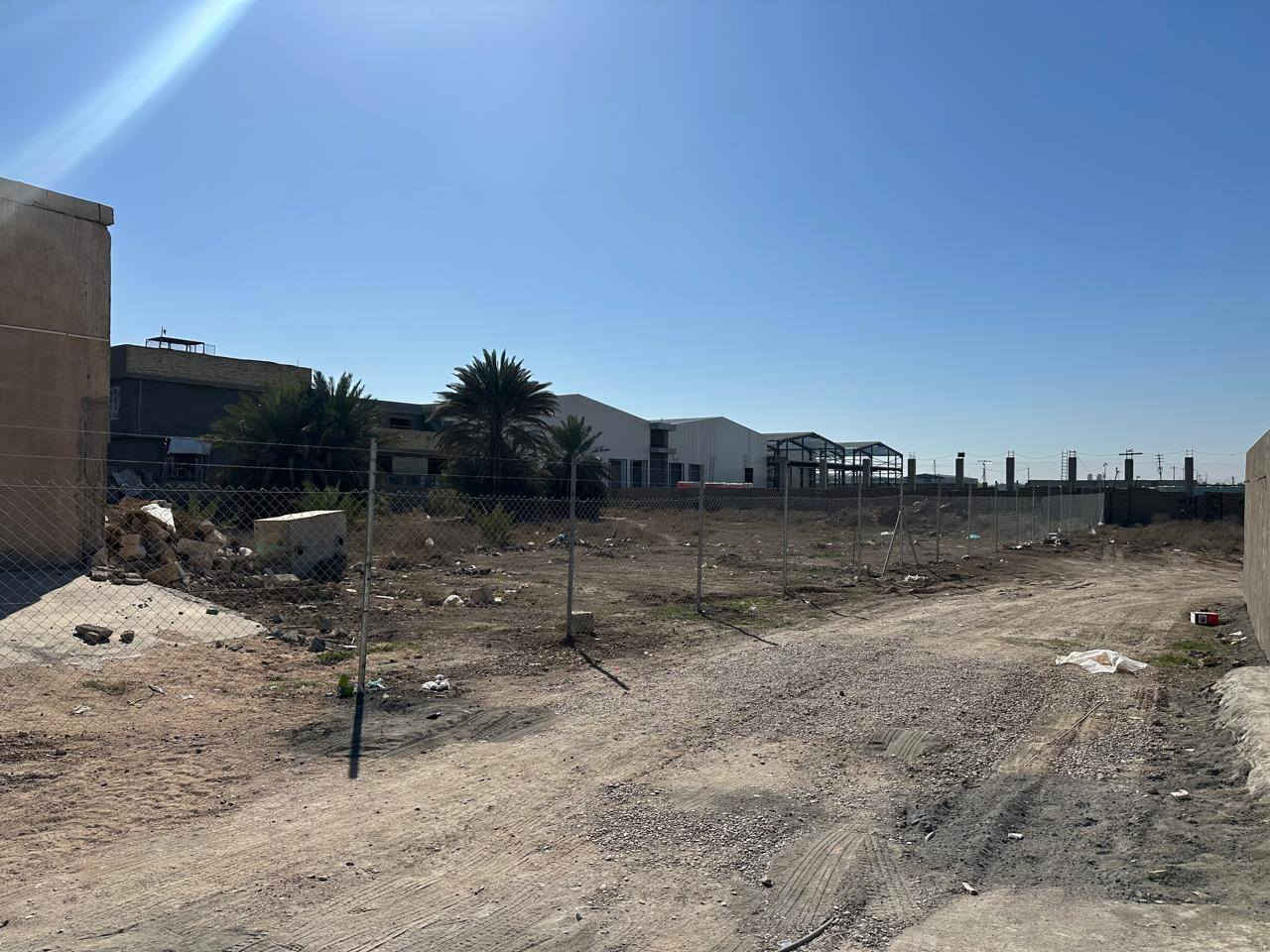 للبيع قطعة أرض دونمين ونص بغداد عويريج 

سند 25 قرب شركة الادويه تصلح مخازن وتصلح 

سكني الوجة 115نزال 44 للاستفسار الاتصال مكتب الميسرة *********** وتساب
