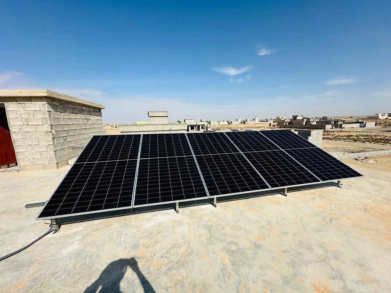 شركة أشور للطاقة الشمسية
شغل مضمون… جودة عالية… كهرباء مستقرة 24 ساعة ⚡
تم بحمد الله تنصيب منظومة طاقة شمسية للعميل
أبو زكي
📍 السلمان ✅
🔋 مواصفات المنظومة:
✅ 10 أمبير نهاري
✅ 8 أمبير ليلي
☀️ 5 ألواح فلادلفيا 600 واط (كفاءة ممتازة)
🔋 بطارية فلستي 7.5 كيلوواط أصلية
⚡ انفرتر فلستي 4 كيلوواط عالي التحمل
منظومة مناسبة لتشغيل أغلب أجهزة البيت براحة واستقرار 💡
وتوفير كبير بمصاريف المولد 🔥
🚛 مستعدون لتنصيب المنظومات في جميع محافظات عراقنا الحبيب
✔️ بيع نقداً
✔️ تقسيط عن طريق المنصة
✔️ كفالة وخدمة ما بعد البيع
📞 للحجز والاستفسار:
***********
***********
أحمد البو حسيب
أشور للطاقة الشمسية ☀️
