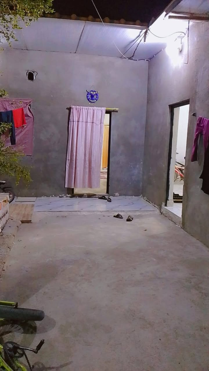 بيت للبيع أبو الخصيب كوت اثويني ميتين مترمع شقه طابو زراعي سند خمسه اوعشرين قريب عله شارع السعر ٦٥مليون استفسار عله الرقم***********
