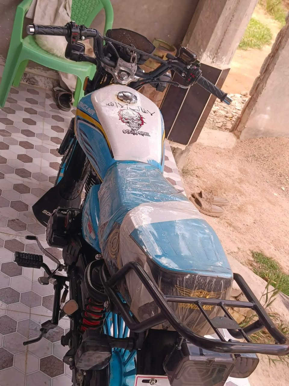السلام عليكم دراجة٢٠٢٦زيرو بعدهة ي نقص مابيهة مكاني ديالى دلي عباس السعر 850 او بيهة مجال ***********
