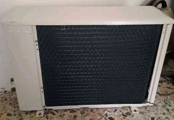 السعر 190 ألف وبي مجال 
سبلت وستنك هاوس الامريكي 
الحجم  طن وربع 
نسبة نظافة 95 بالمية 
بلادي أبد ما داخل تصليح 
سبلت كامل اي نقص مابي اخذ وشد 
تاخذه شرط الشغل مع ضمان 
***********
