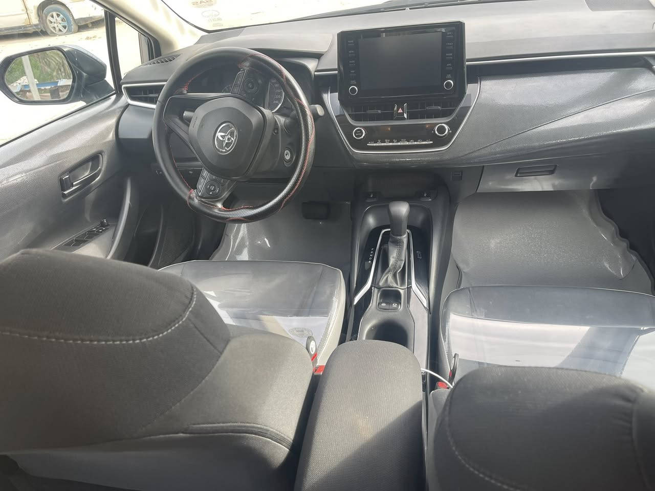 كورلا 2022  للبيع وارد امريكي 
مواصفات LE 
شاشة كبيرة لمس
 كامرة 
سايد بريك دكمة  
رادار تعديل مسار 
 رادار اوتو بريك
 تحكم ستيرن
 اوتو هولد
 نظام ECO
 كروس سرعة
 لايتات زنون 
مانع انزلاق
رقم أربيل جديد البارحه ترقمت 
حادثها بنيد ، البنيد تبديل مبدل  
السياره بدون ايرياكات كلها سليمه 
بجم كبس 
أللون فيلي مميز 
سنويه بسمي جديد ل 2028
اني اروح وياك احولها 
سياره ماشيه37لف 
جام كهرباىي 
تحكم استيرن جهتين 
الحادث مرفق مع الصور 
السعر 155$ وبيها مجال  
للاستفسار ***********
