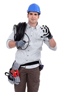 فني تسليك وبرمجة • الامين الثانيه سكينه • دوام ٣-١١م