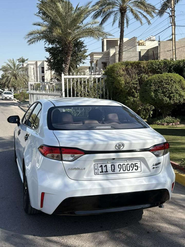 كورلا 2025 شكل الامريكي 
مكفولة من الصبغ والبارد فقط رصعة بالجاملغ 
فول مواصفات 1/1 كشن مخمل 
رقم بغداد مميز باسمي 
ماشية 9 الف سيارة جديدة جداً 
تبديلة دهن واحدة فقط وبانزين كلة محسن 
السعر 153 وبي مجال جداً بسيط للشراي 
مكاني بغداد الكرخ العامرية شارع المضيف 
للتواصل ***********
