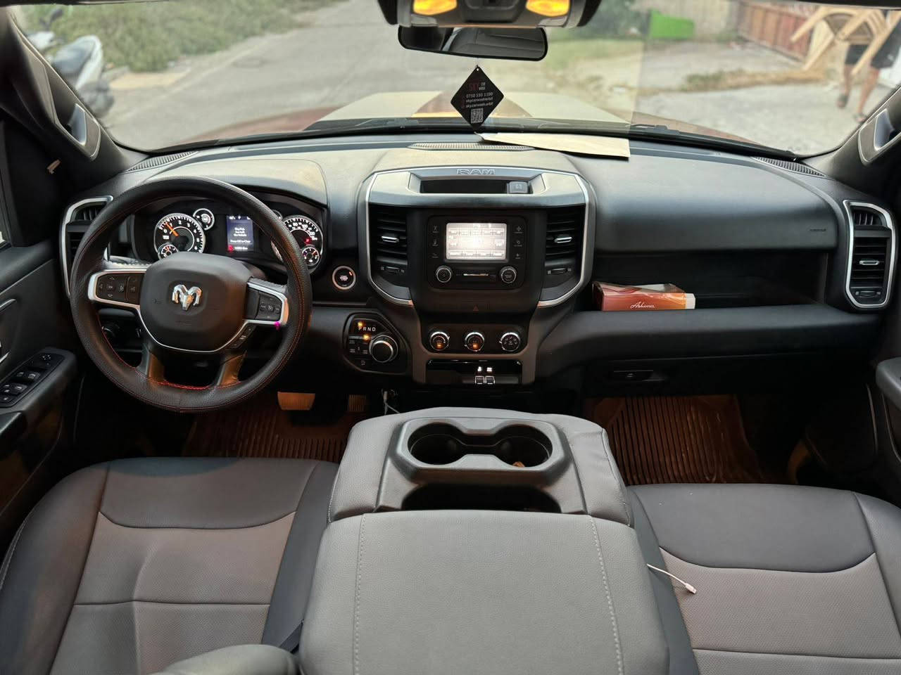 🚘 للبيع – Dodge RAM 1500 Big Horn 2022 🚘
🔹 موديل: 2022

🔹 فئة: Big Horn

🔹 محرك: 5.7L HEMI V8 eTorque

🔹 دبل 4×4

🔹 باب طويل (Crew Cab) – بدي قصير

🔹 وارد أمريكي 🇺🇸

🔹 الممشى: 60 ألف فقط

🔹 تشغيل بصمة عن بعد 

🔹 كاميرا خلفية

🔹 داخلية نظيفة جداً

🔹 السيارة بحالة ممتازة وجاهزة للفحص.

💰 السعر المطلوب: 24,000 دولار

📞 للاستفسار: ***********

ملاحظة: صور الحادث  مرفقة بالمنشور

